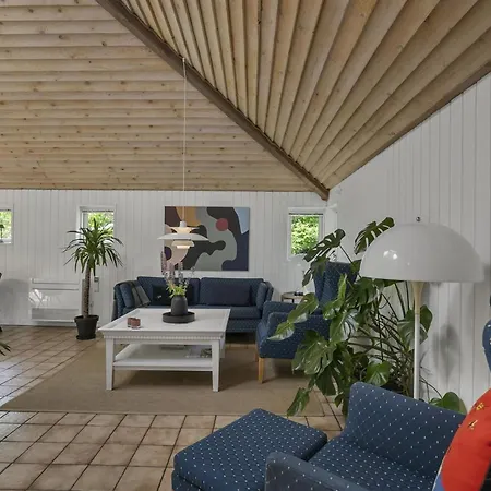 Holmsten - 250m To The Fjord By Interhome Skjern